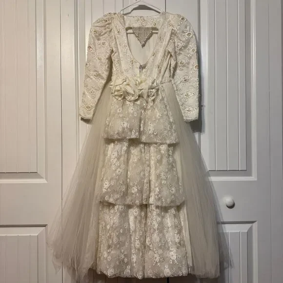 Vintage Ivory Tulle & Lace Flower Girl Dress with Rosette Back & Pearl Detail - Picture 2 of 16